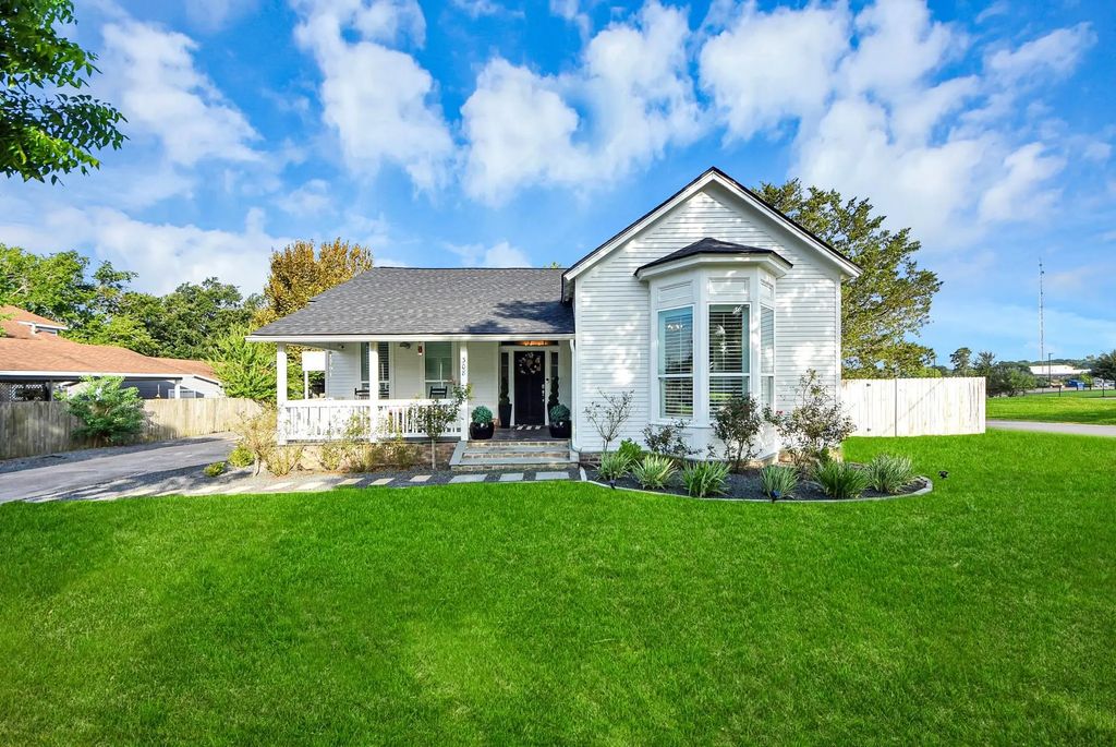 308 S Masonic Street, Bellville