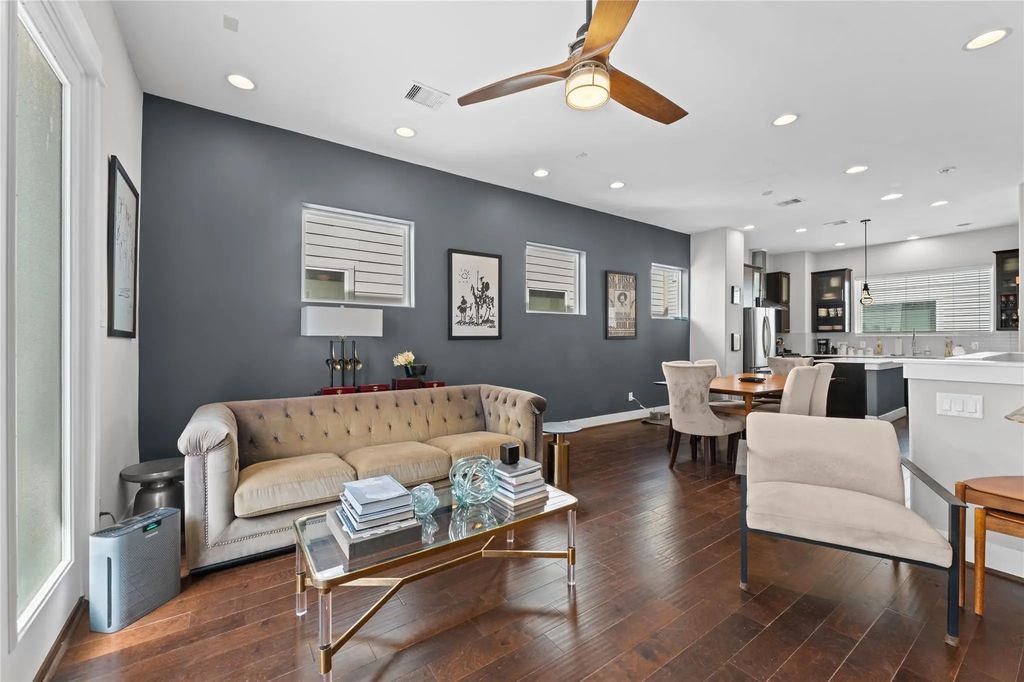615 Bayou Street, Houston