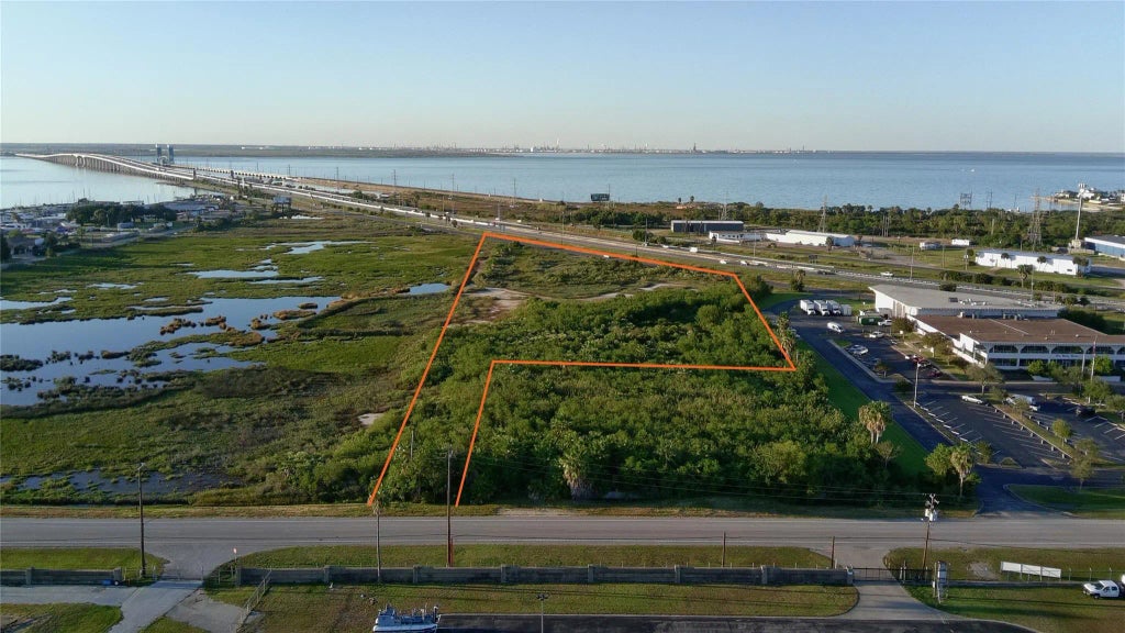 8509 Teichman Road, Galveston