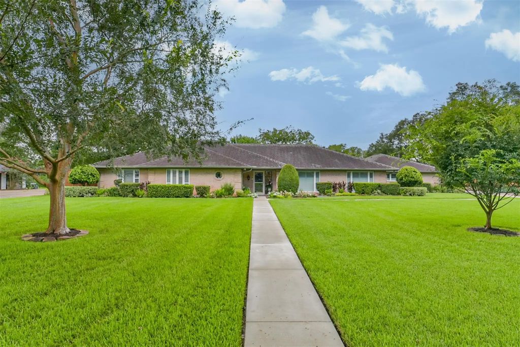 3210 Nottingham Street, Pearland