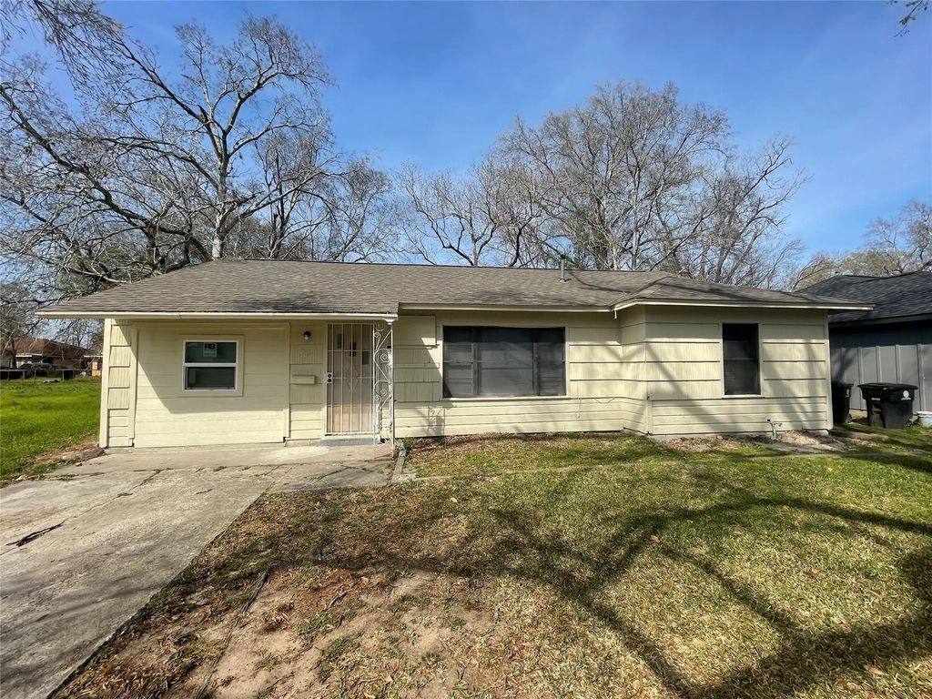 6139 Belcrest Street, Houston