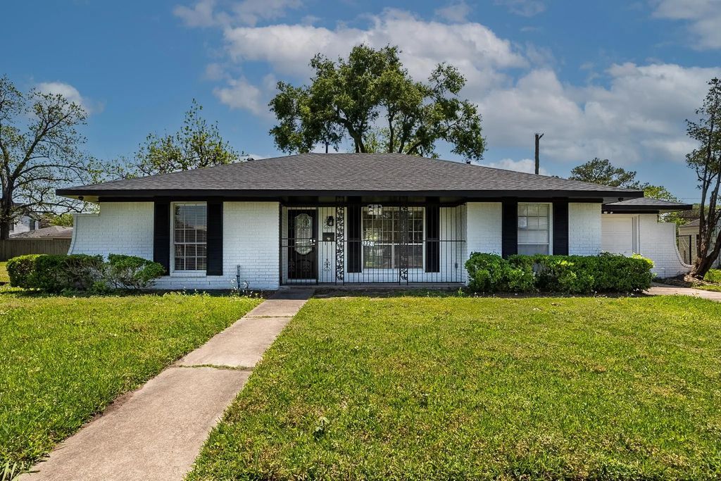 3320 Wentworth Street, Houston