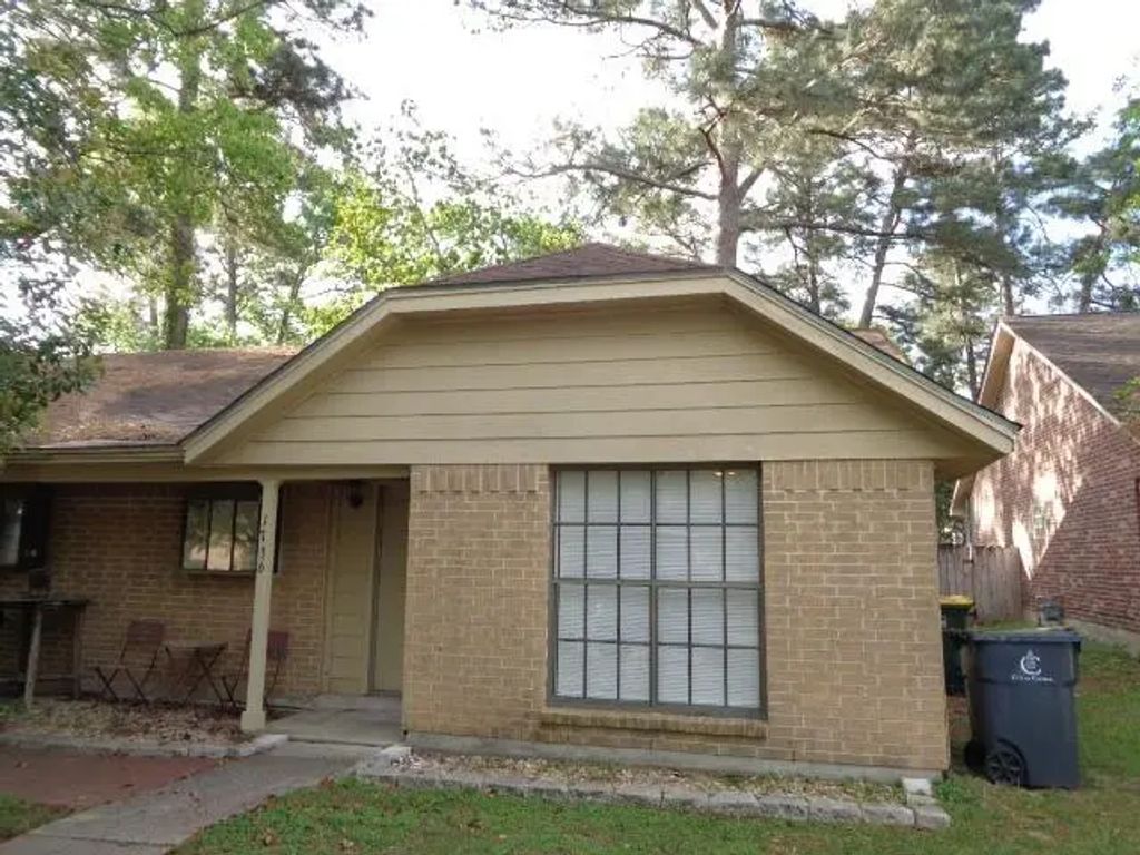 1736 Hazelwood Street, Conroe