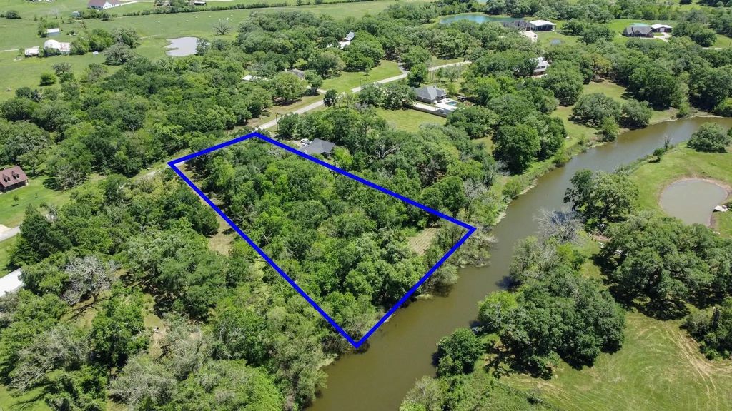 1126 Bronco Trail, Angleton