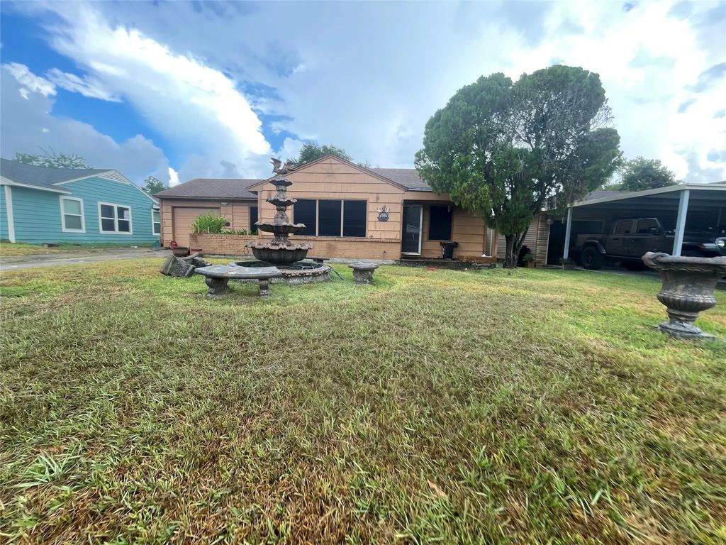 1900 W Gulf Street, Baytown