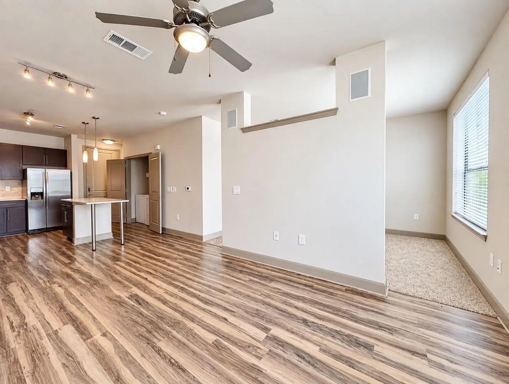 10402 Town And Country Way 720, Houston