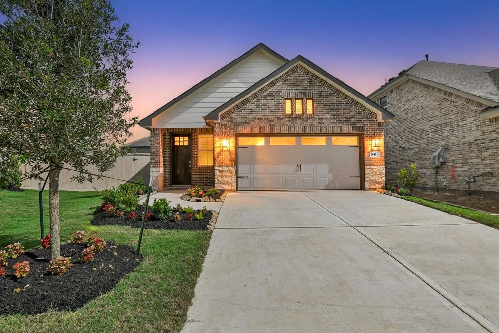 29534 Barnview Drive, Waller