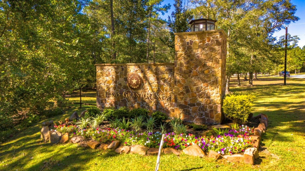 Tbd Grey Feather Road, Huntsville