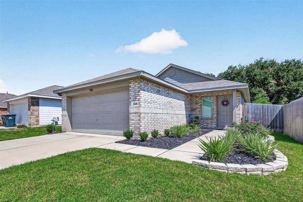 326 Riverwood Village Lane, Sealy