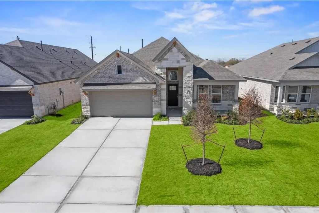 1806 Archwood Drive, Humble