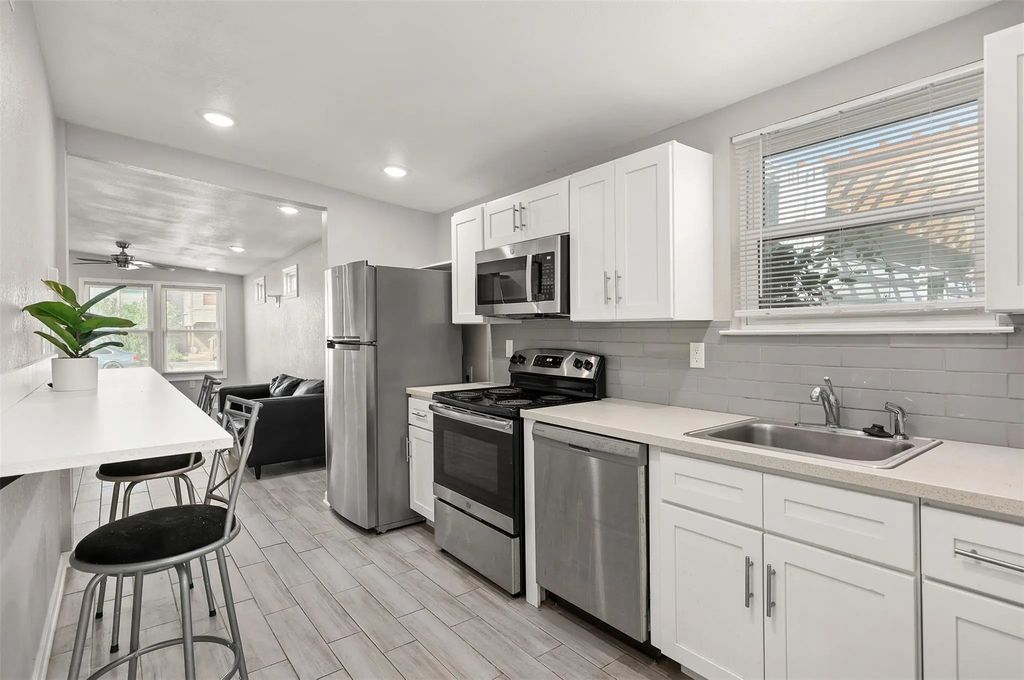 1028 Avenue K 3, Galveston