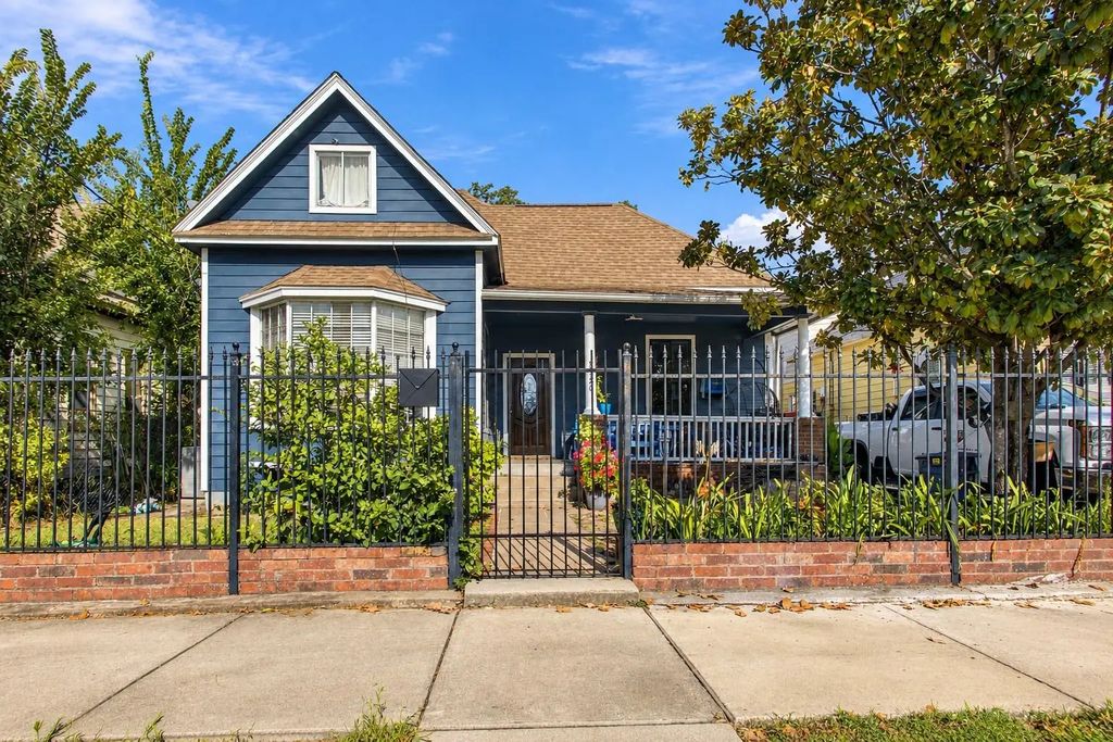 2120 Everett Street, Houston