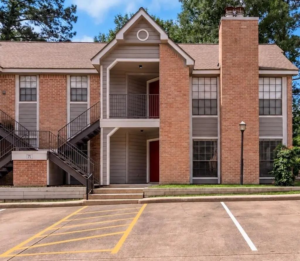 2401 Sycamore Avenue C2, Huntsville