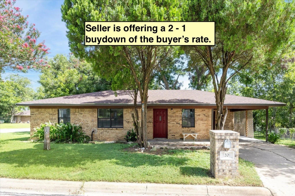 1201 E Alamo Street, Brenham