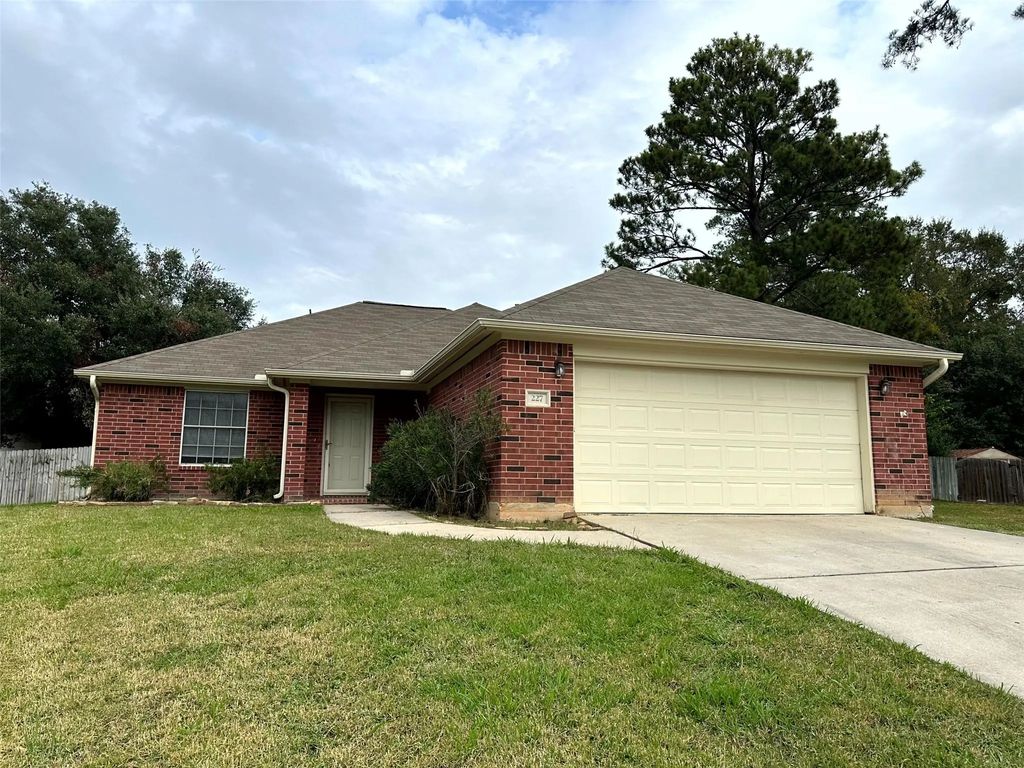 227 Cool Cove, Montgomery
