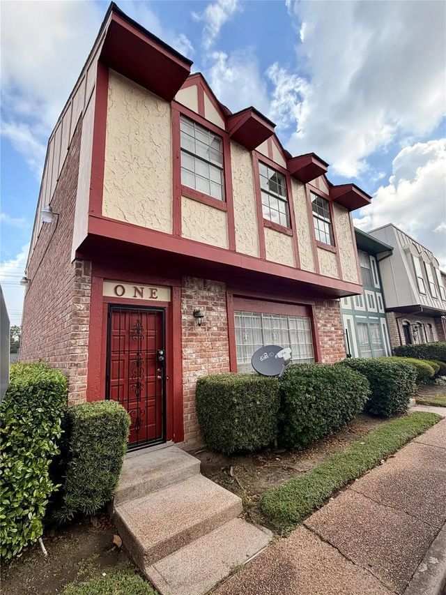 7700 Creekbend Drive 1, Houston