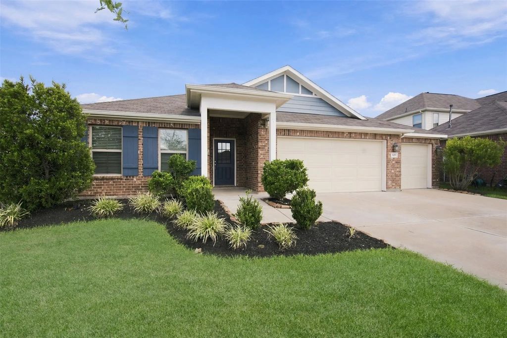 519 High Holly Circle, Magnolia