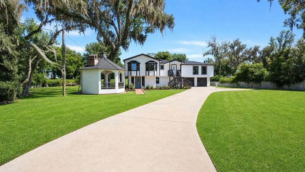 29927 County Road 25, Damon