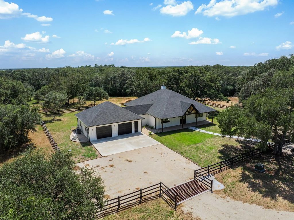 1109 County Road 157, Columbus