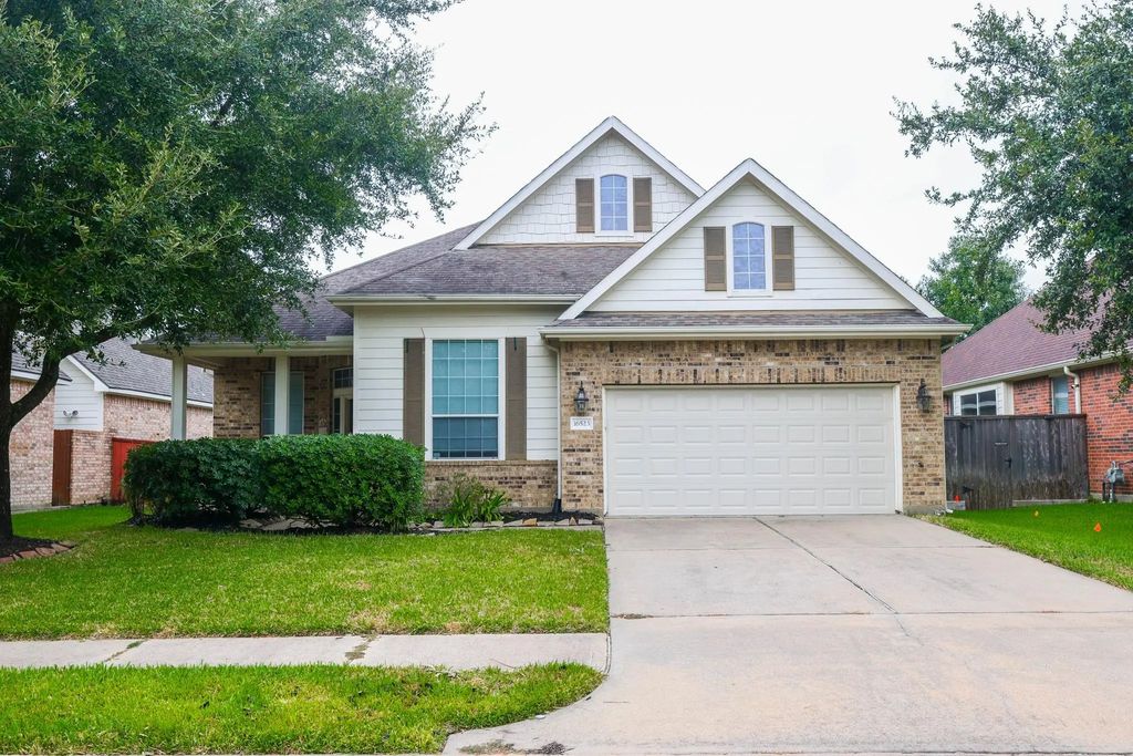 16523 Shimmering Lake Drive, Cypress
