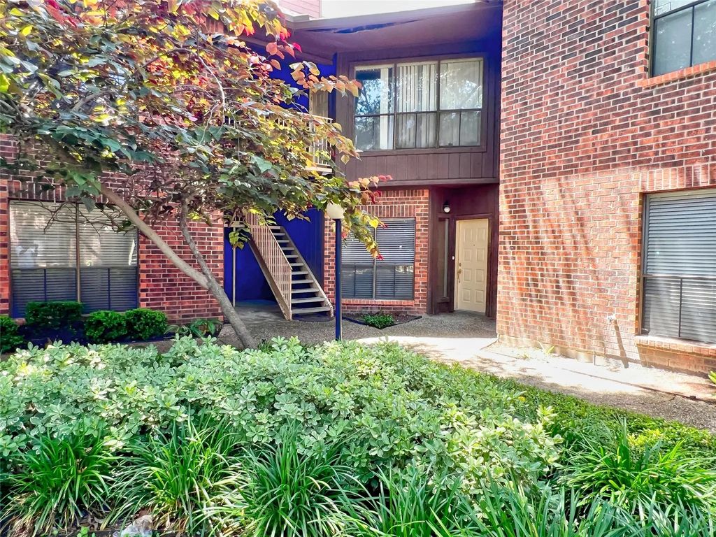 3130 Sw Walnut Bend Lane 409, Houston