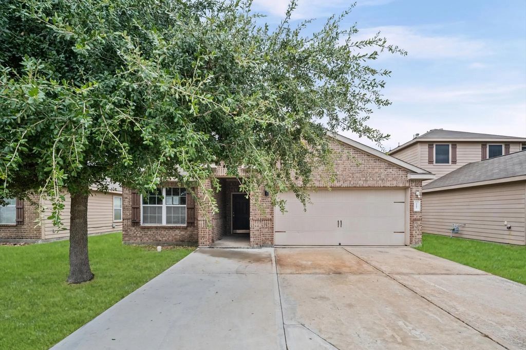 907 Marigold Road, Baytown