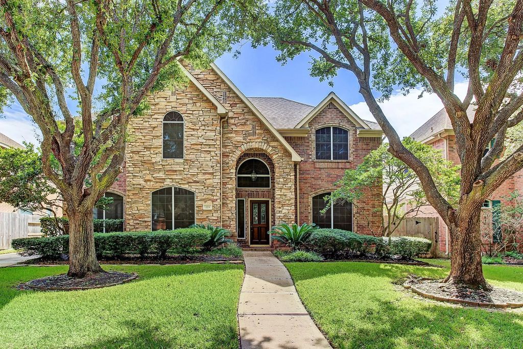 223 Wild Oak Run, Houston