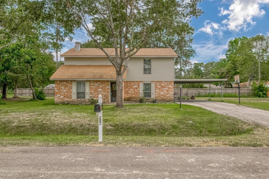 227 Glencairn Court, Houston