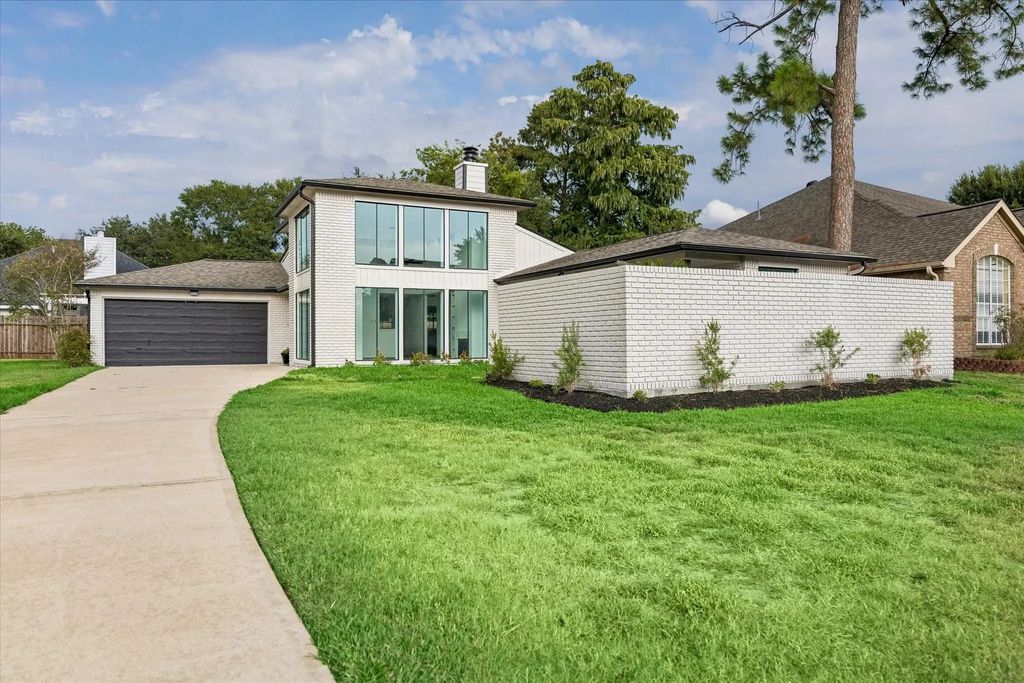 14718 Cedar Isle Drive, Houston