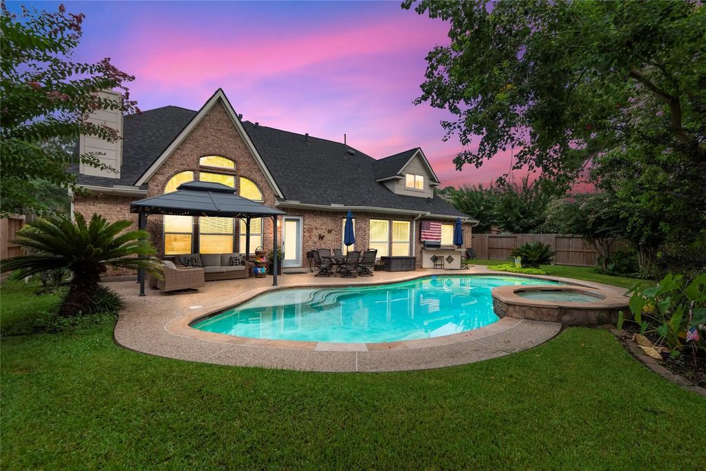 15618 Stable Lake Drive, Cypress