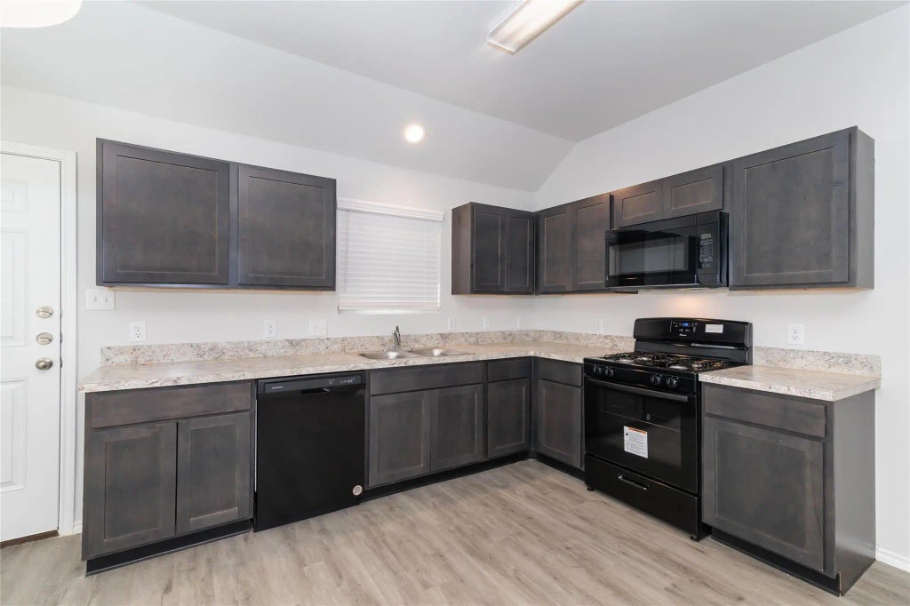 8814 Lar-ree Oaks Circle, Houston