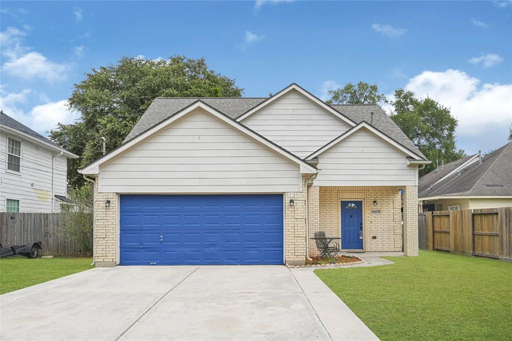 9429 Lambright Road, Houston