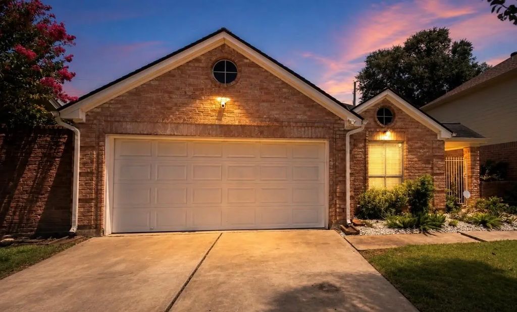 4626 Green Trail Drive, Houston