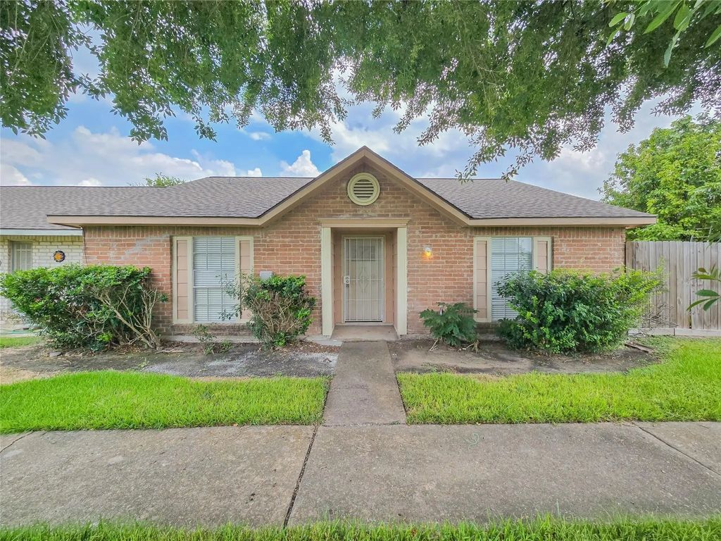 12811 High Star Drive, Houston