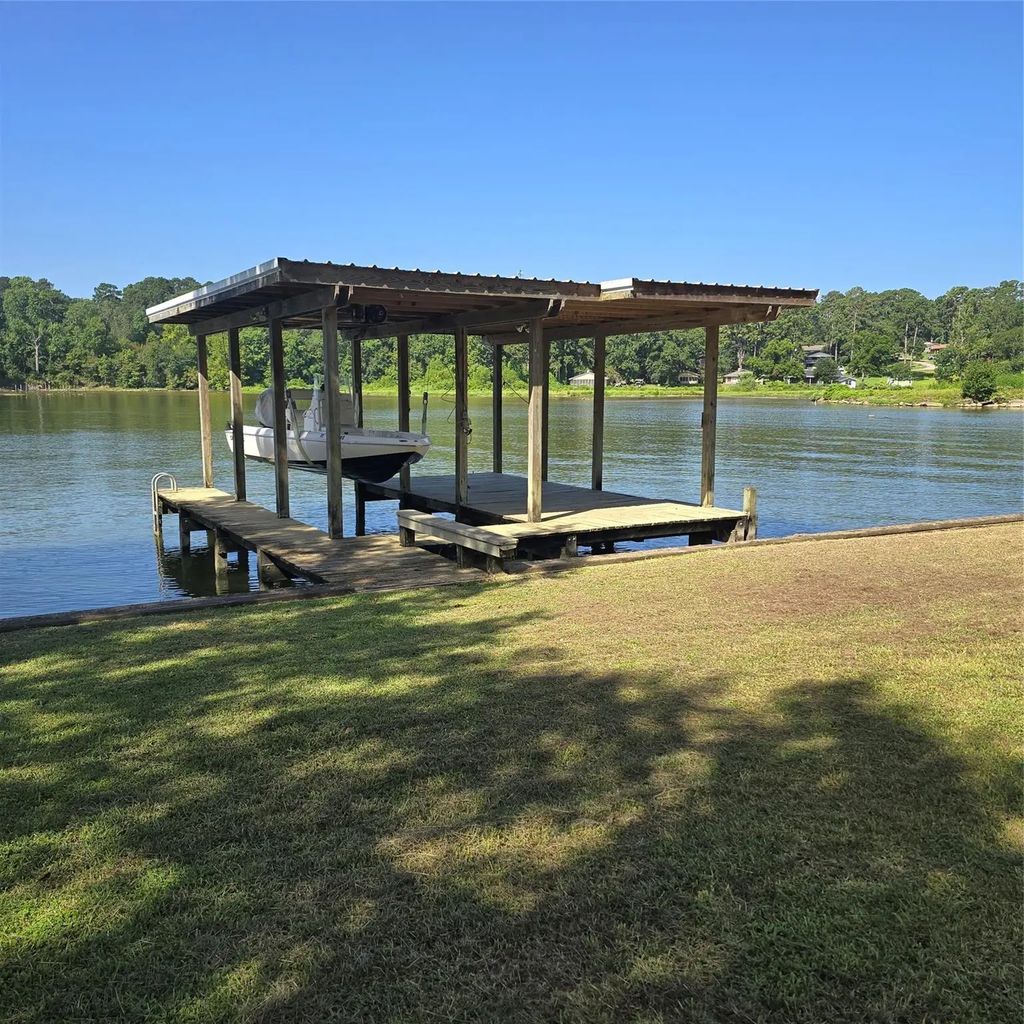 72 Edgewater Way, Point Blank