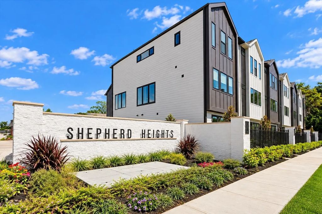 509 Hillwood Heights Drive, Houston