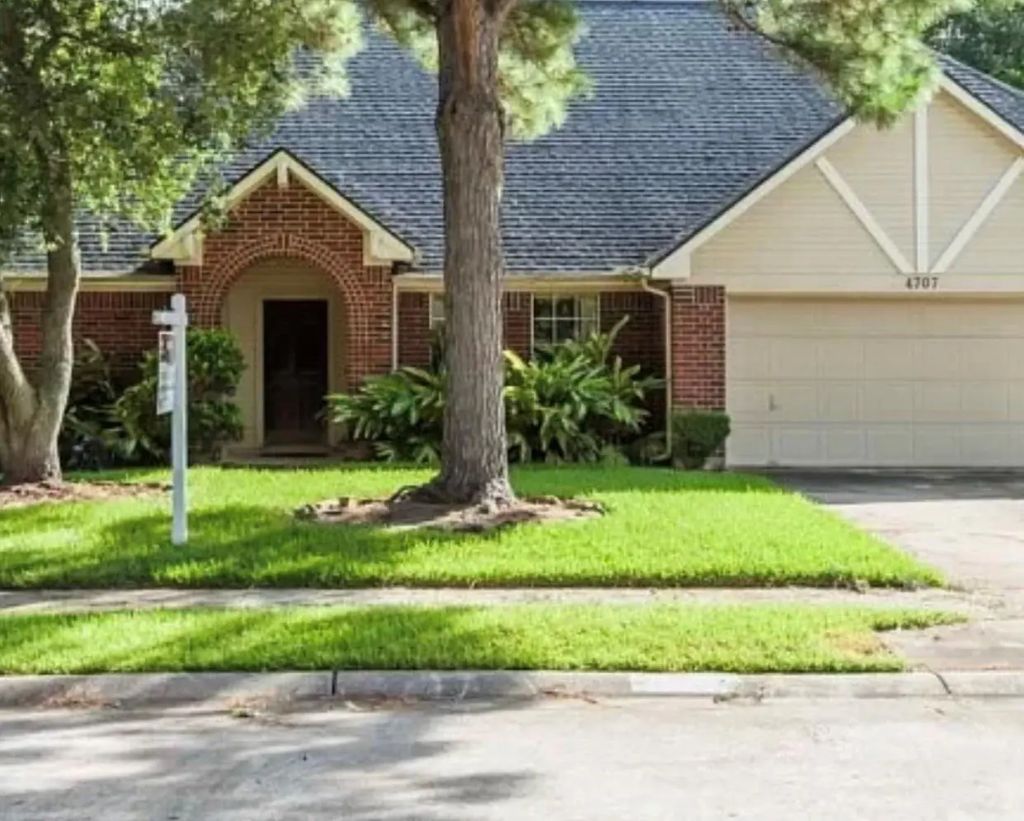 4707 Linden Place, Pearland