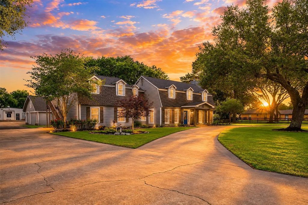 10419 W Hidden Lake Lane, Richmond