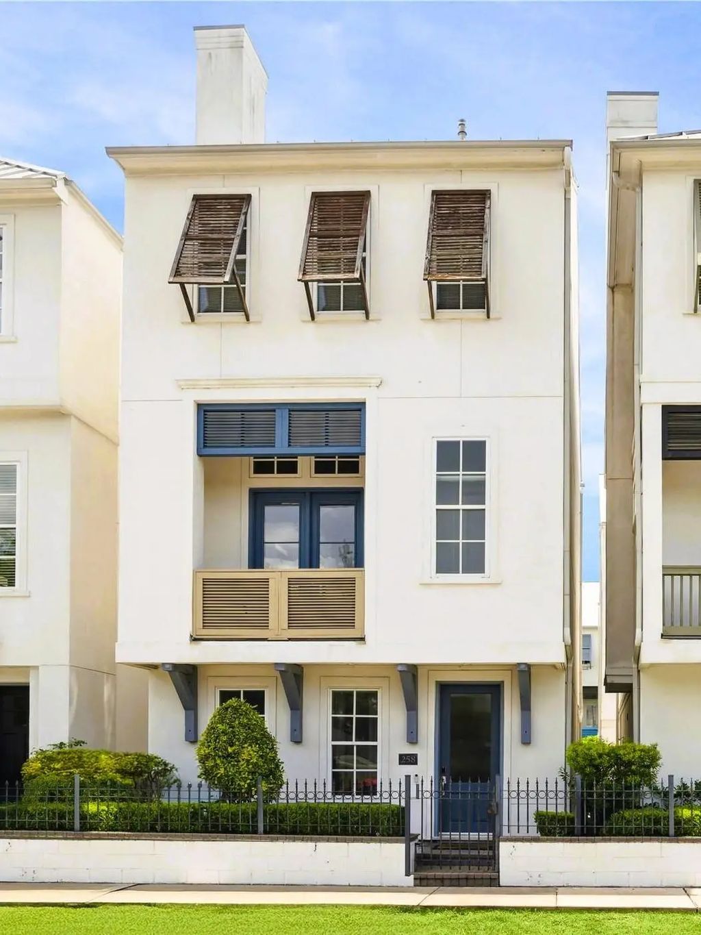 258 E 28th Street, Houston