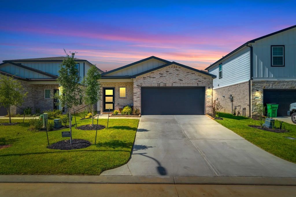 8470 Sweet Cherry Lane, Magnolia