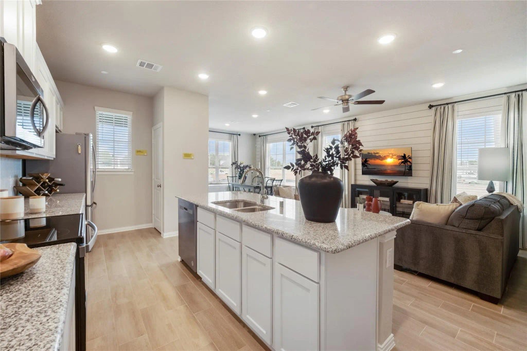 11914 Outer Bark Drive 15, Tomball