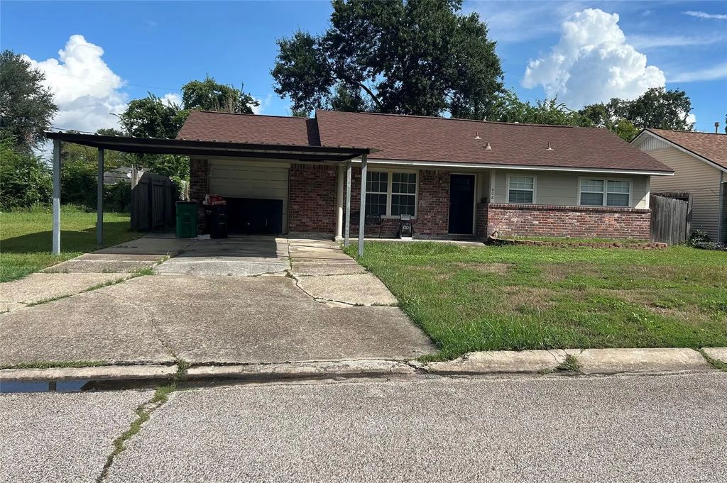 608 Harold Lane, Baytown