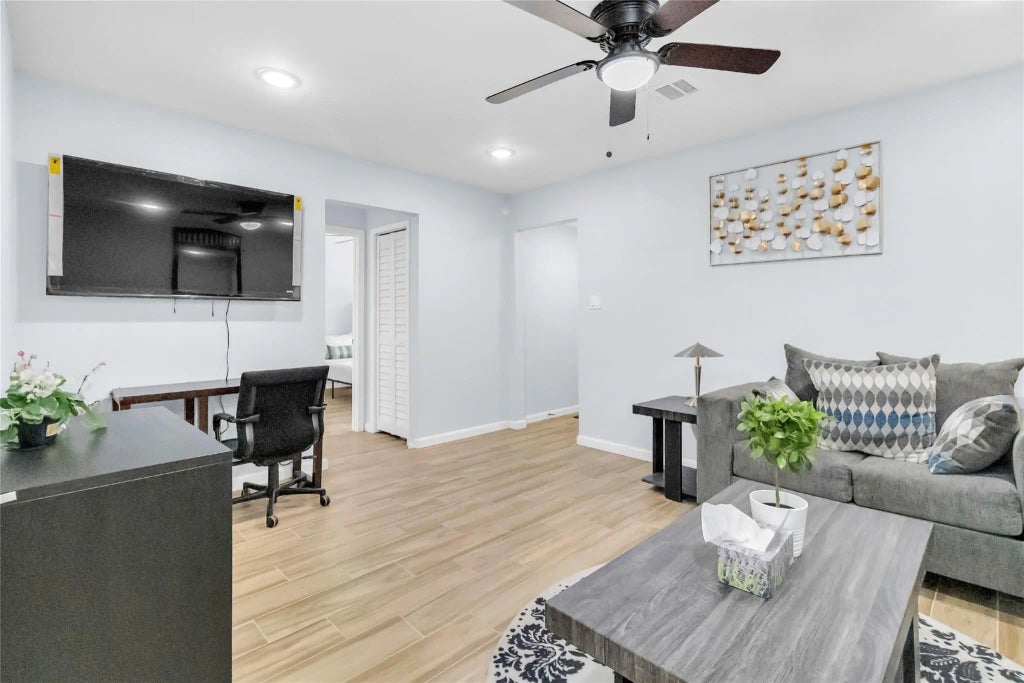 5815 Schevers Street A, Houston