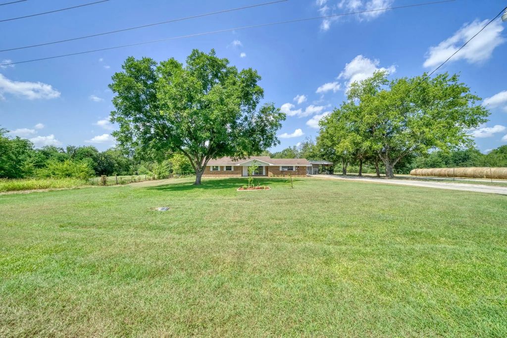 1927 Highway 75 N, Madisonville