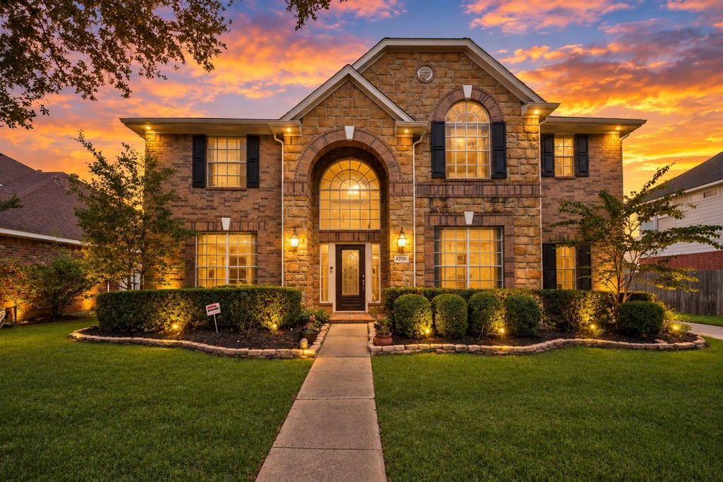 8206 Purple Cornflower Trail, Katy