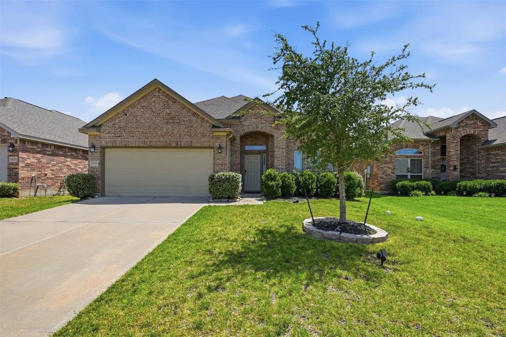 4305 E Bayou Maison Circle, Dickinson