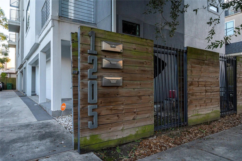 1205 Summer Street B, Houston