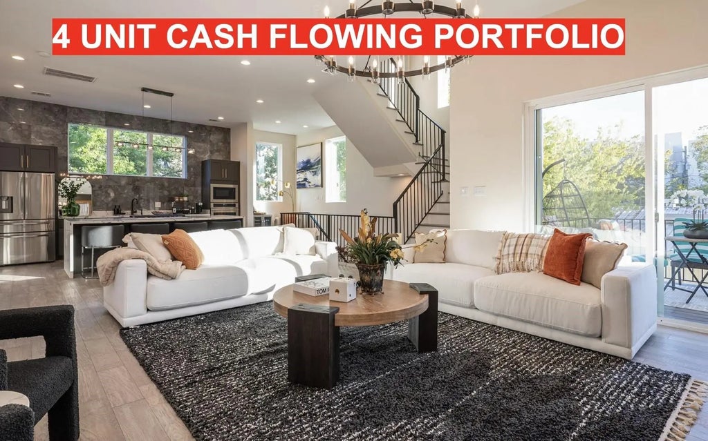 913 Thompson Street, Houston