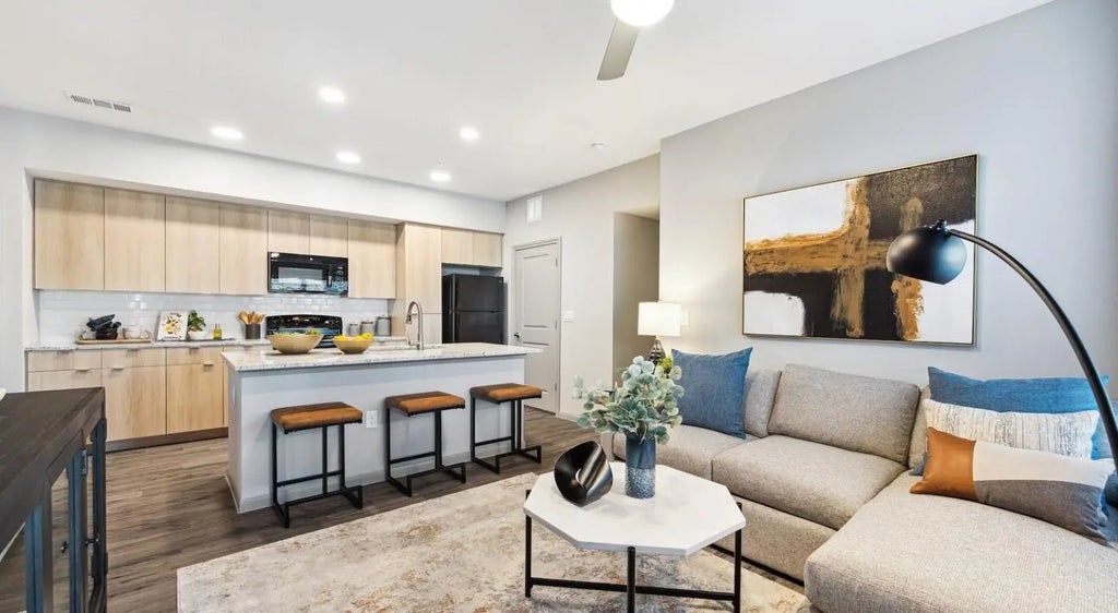 12752 N Houston Road 524, Houston