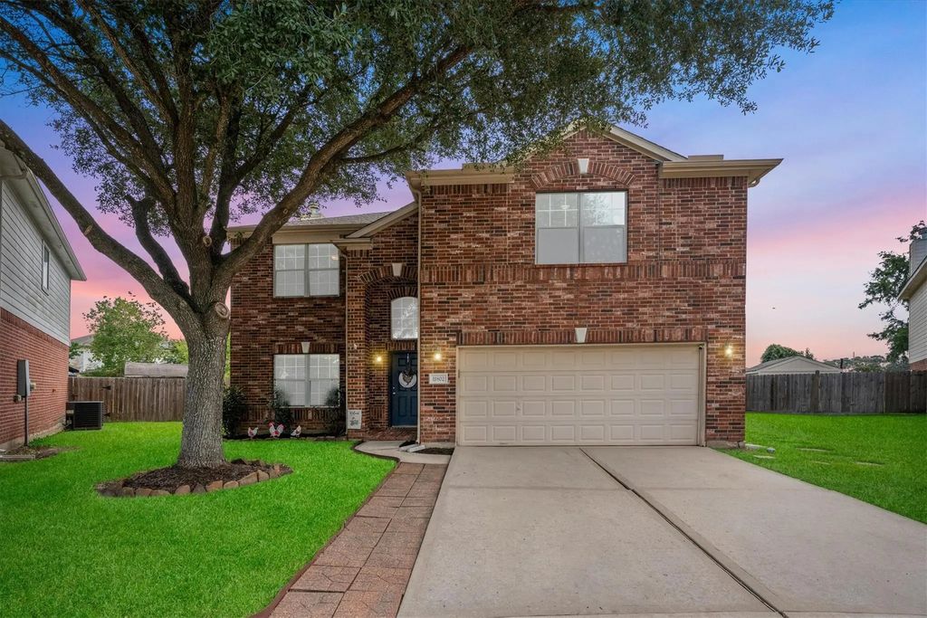 11802 Ribbon Falls Court, Tomball